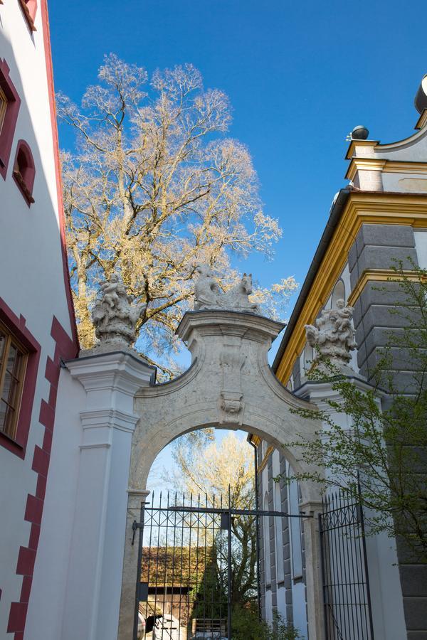 Hotel Schloss Leitheim Luaran gambar