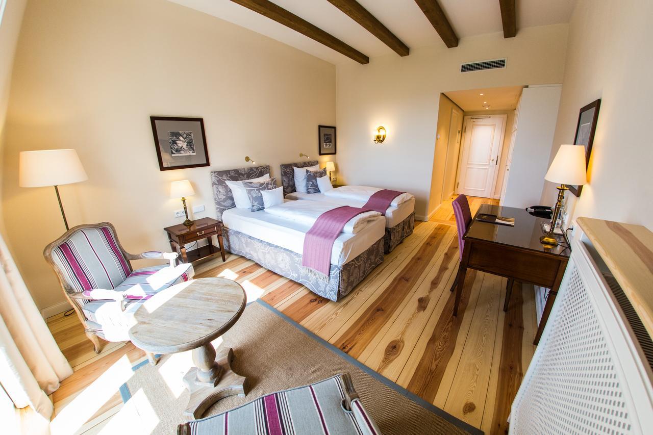 Hotel Schloss Leitheim Luaran gambar