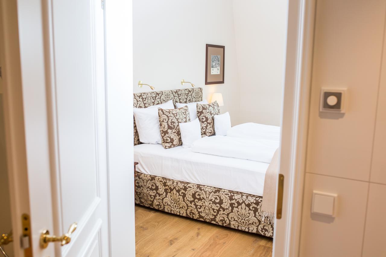 Hotel Schloss Leitheim Luaran gambar
